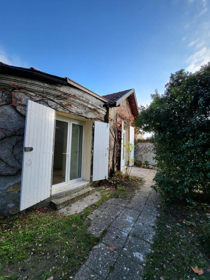 Appartement La Verrerie, Terrasse Et Jardinet Cognac Exterior foto